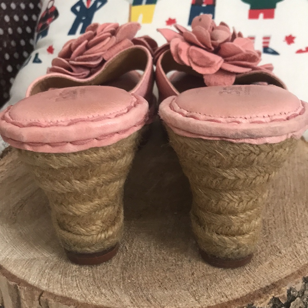 Born Coral pink espadrilles sandals pre used in very good condition. - Picture 7 of 8